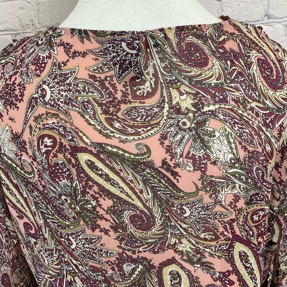BKE Boutique Paisley Blouse size medium - Picture 7 of 12